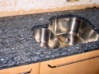 Küchenplatte aus Granit mit Unterbau-Becken Arbeitsplatte Küche Granit Küchenabdeckung Granitarbeitsplatte Granitplatte Steinplatte Arbeitsplatte Küche